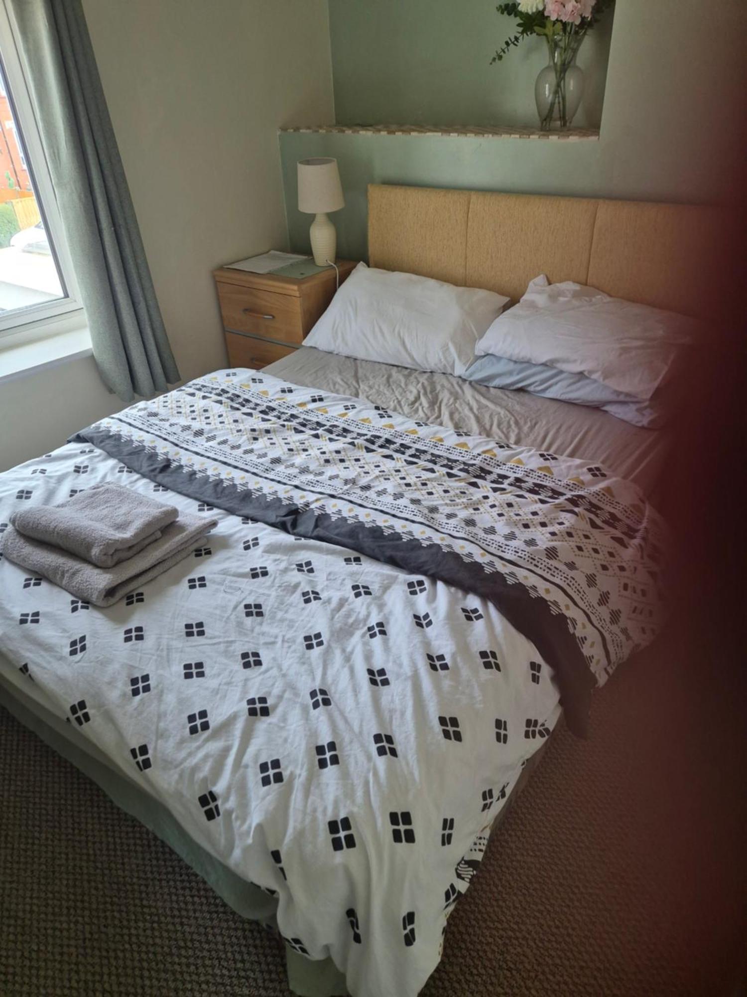 Accomadation Wrexham Eksteriør billede