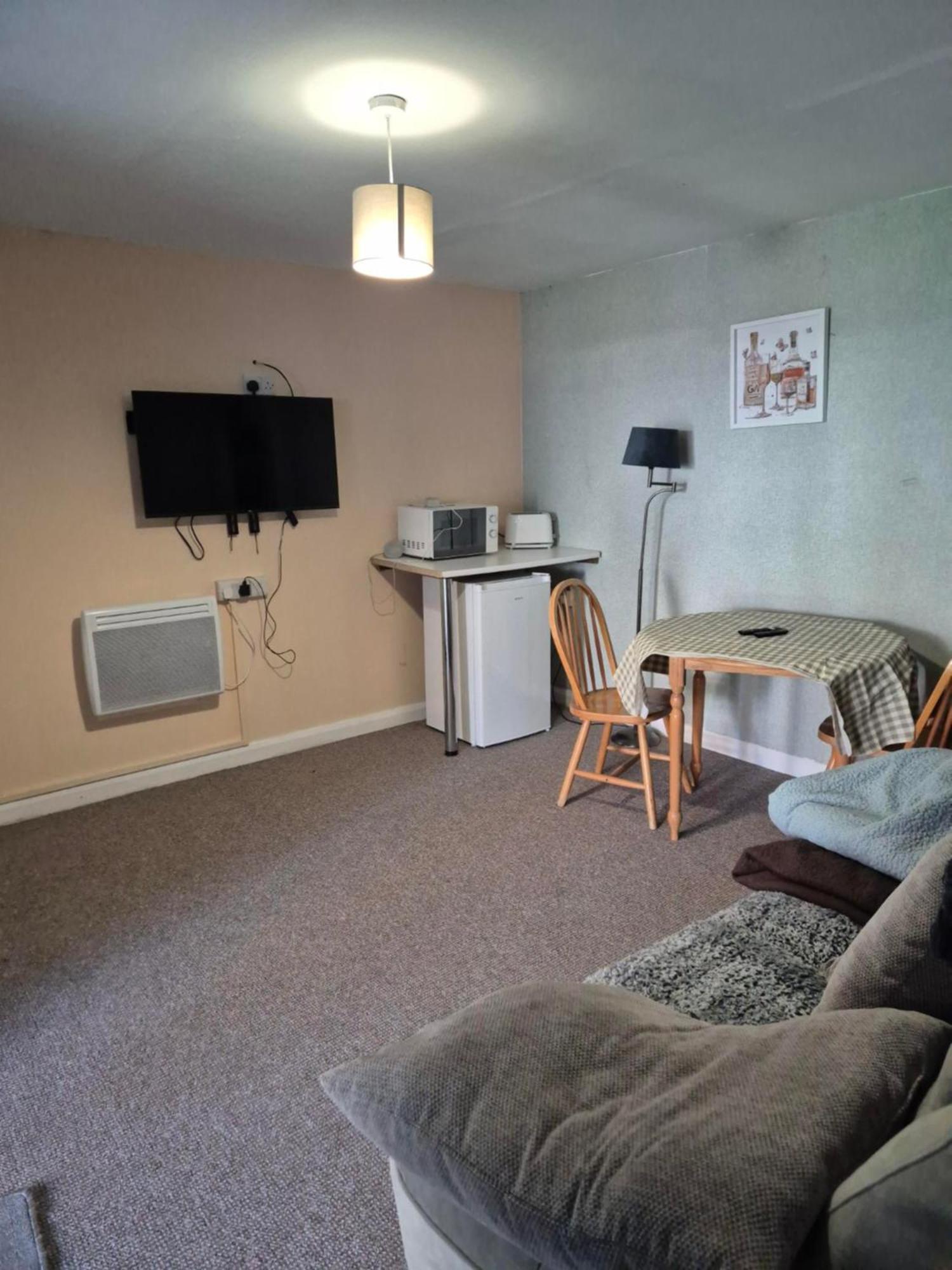 Accomadation Wrexham Eksteriør billede