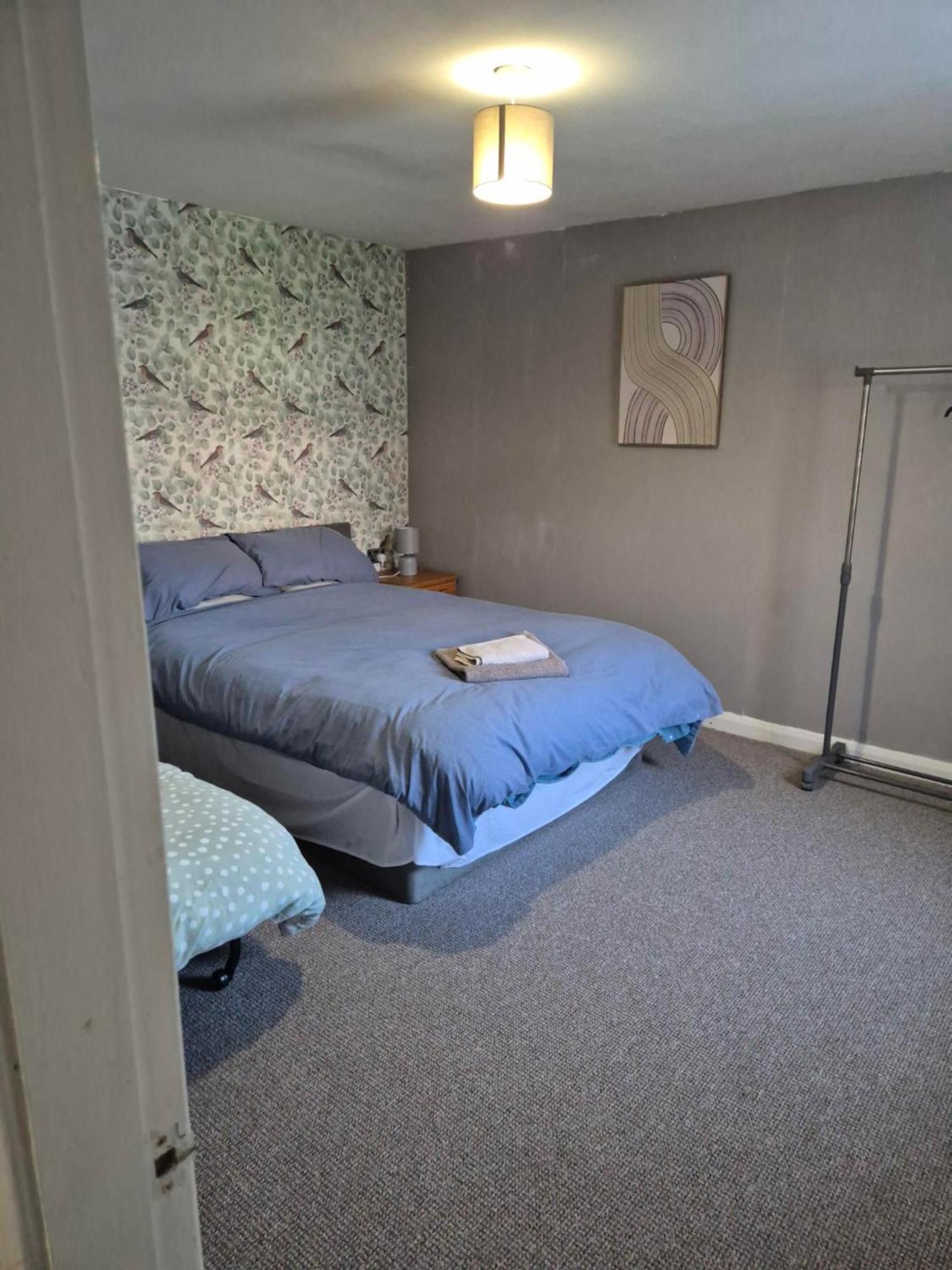 Accomadation Wrexham Eksteriør billede