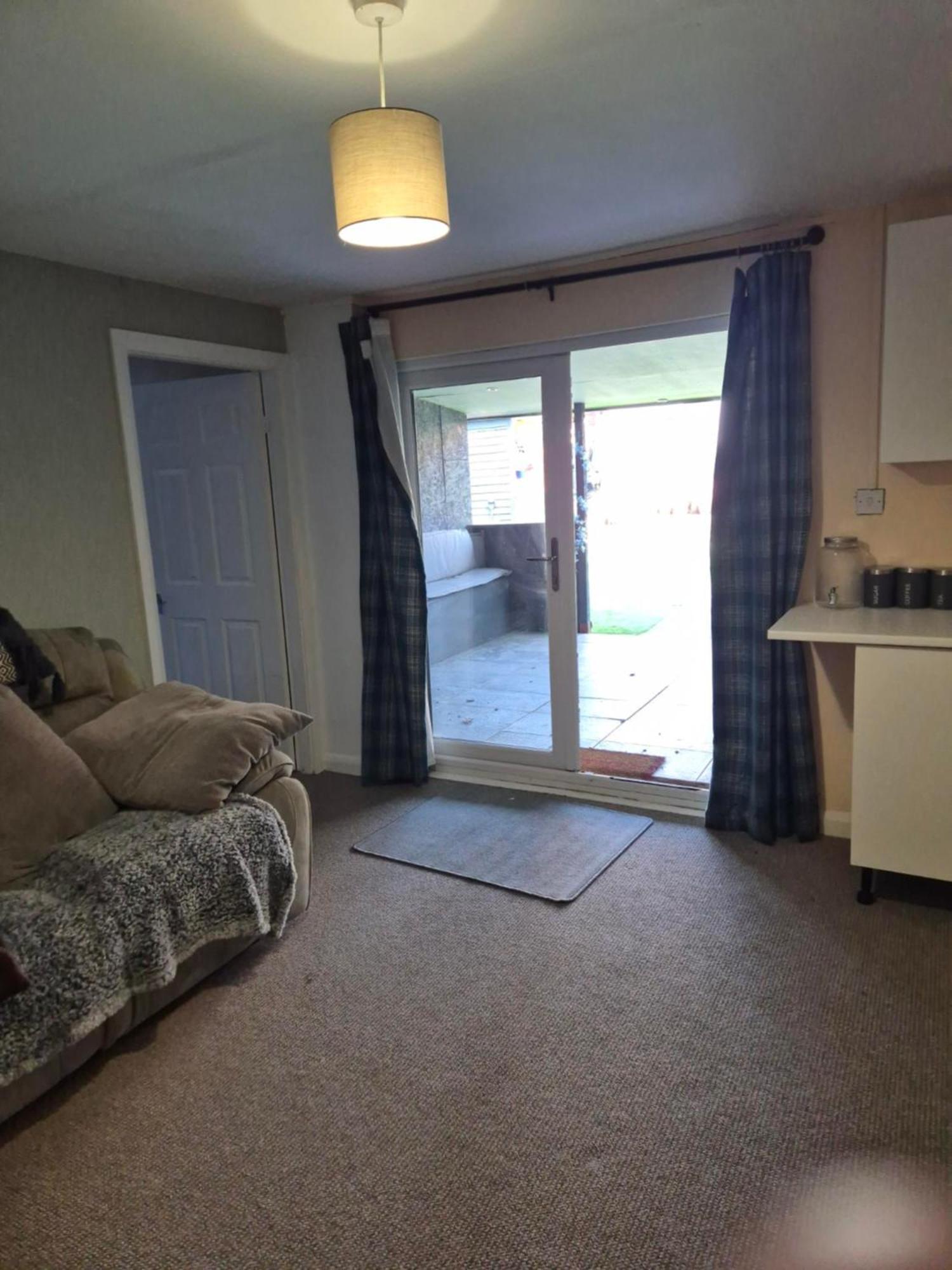 Accomadation Wrexham Eksteriør billede