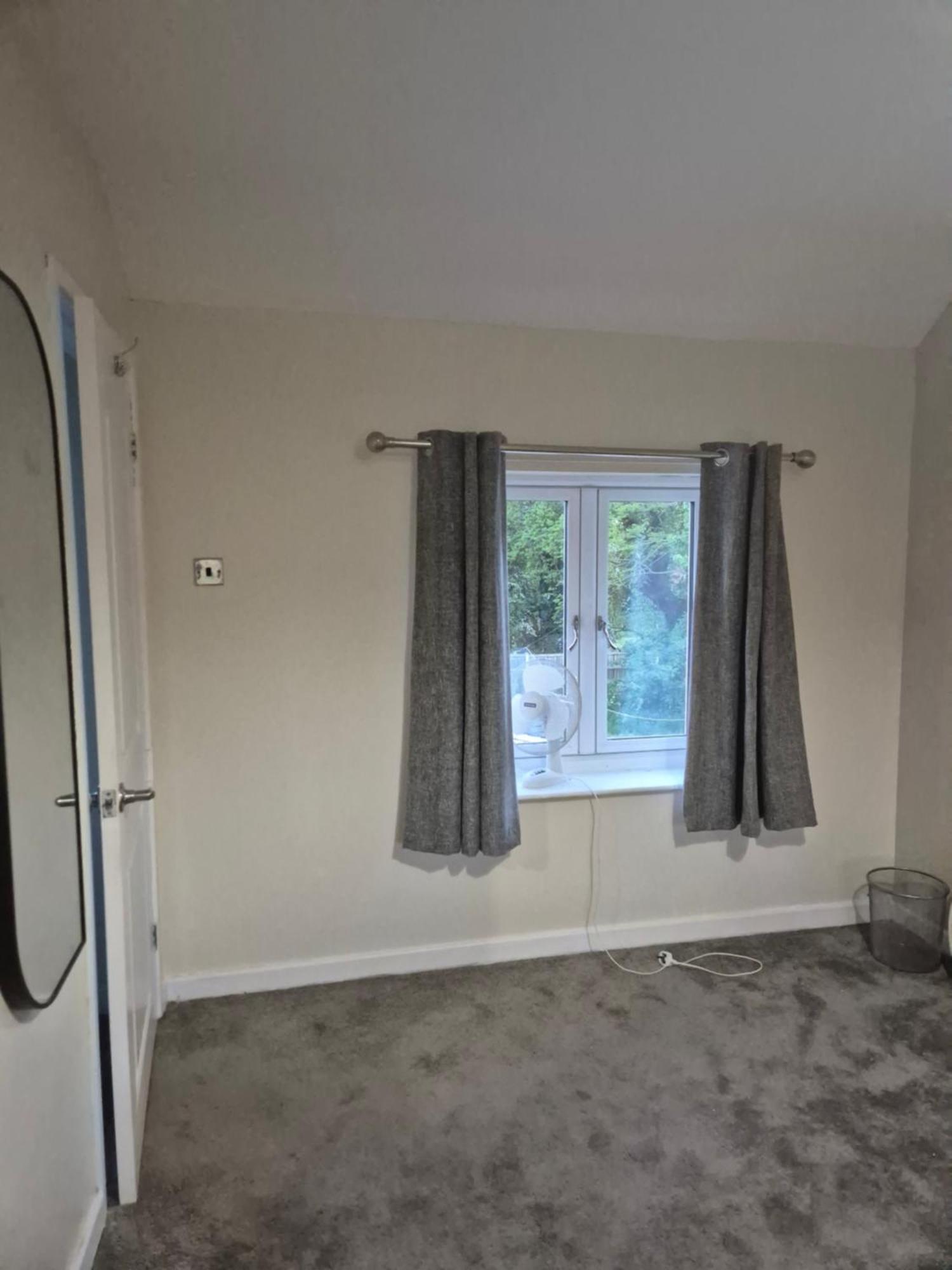Accomadation Wrexham Eksteriør billede