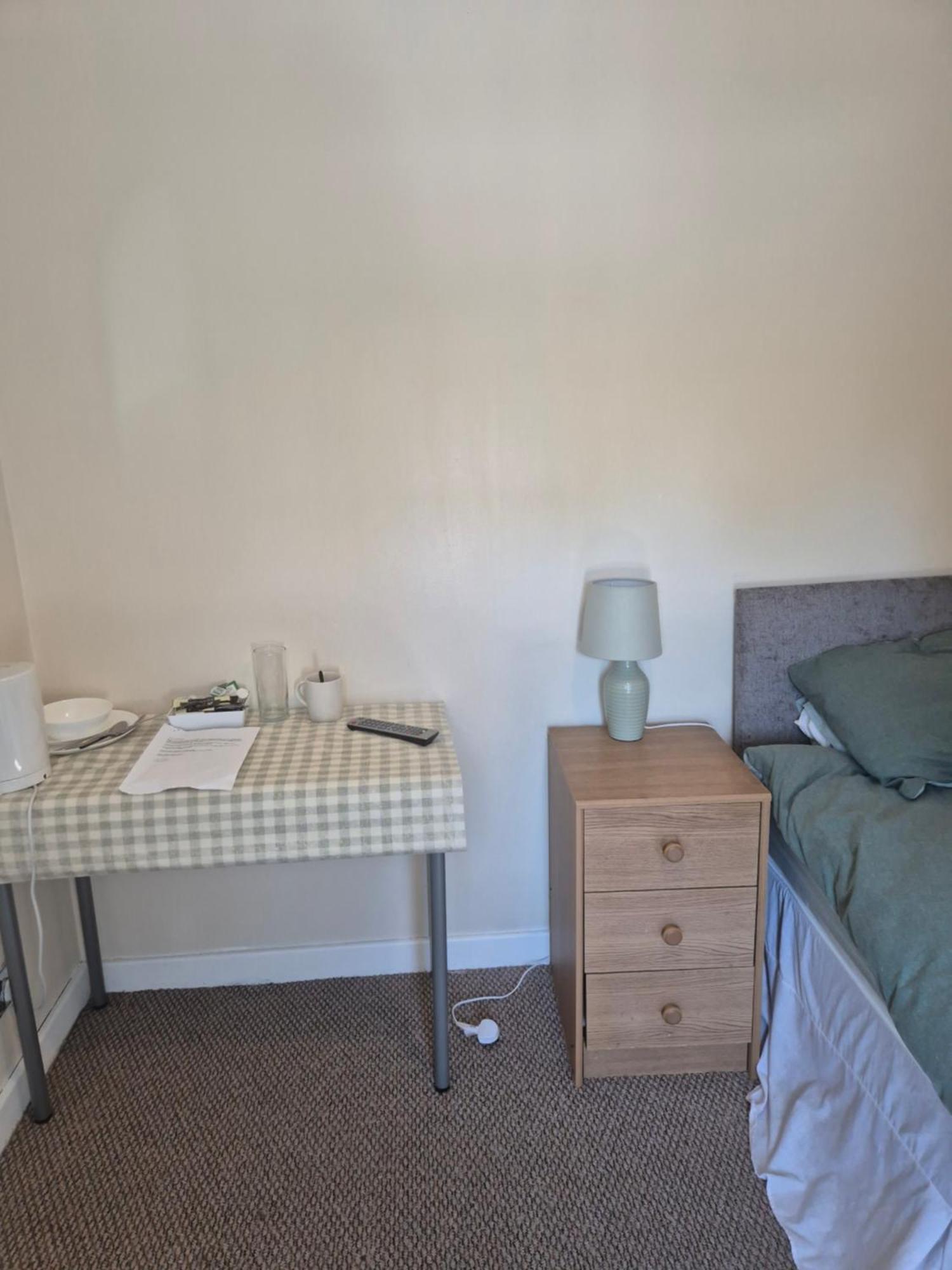 Accomadation Wrexham Eksteriør billede
