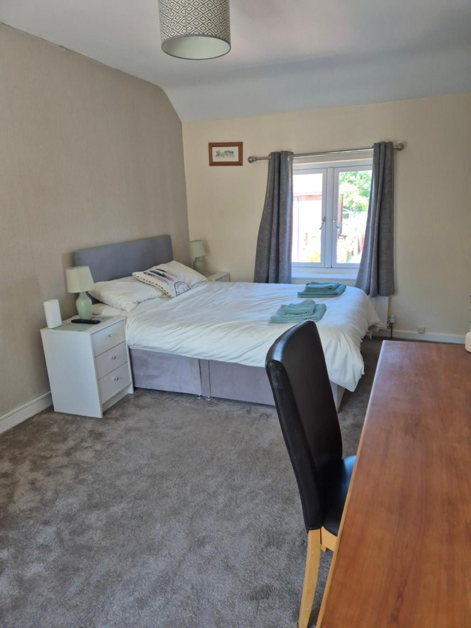 Accomadation Wrexham Eksteriør billede