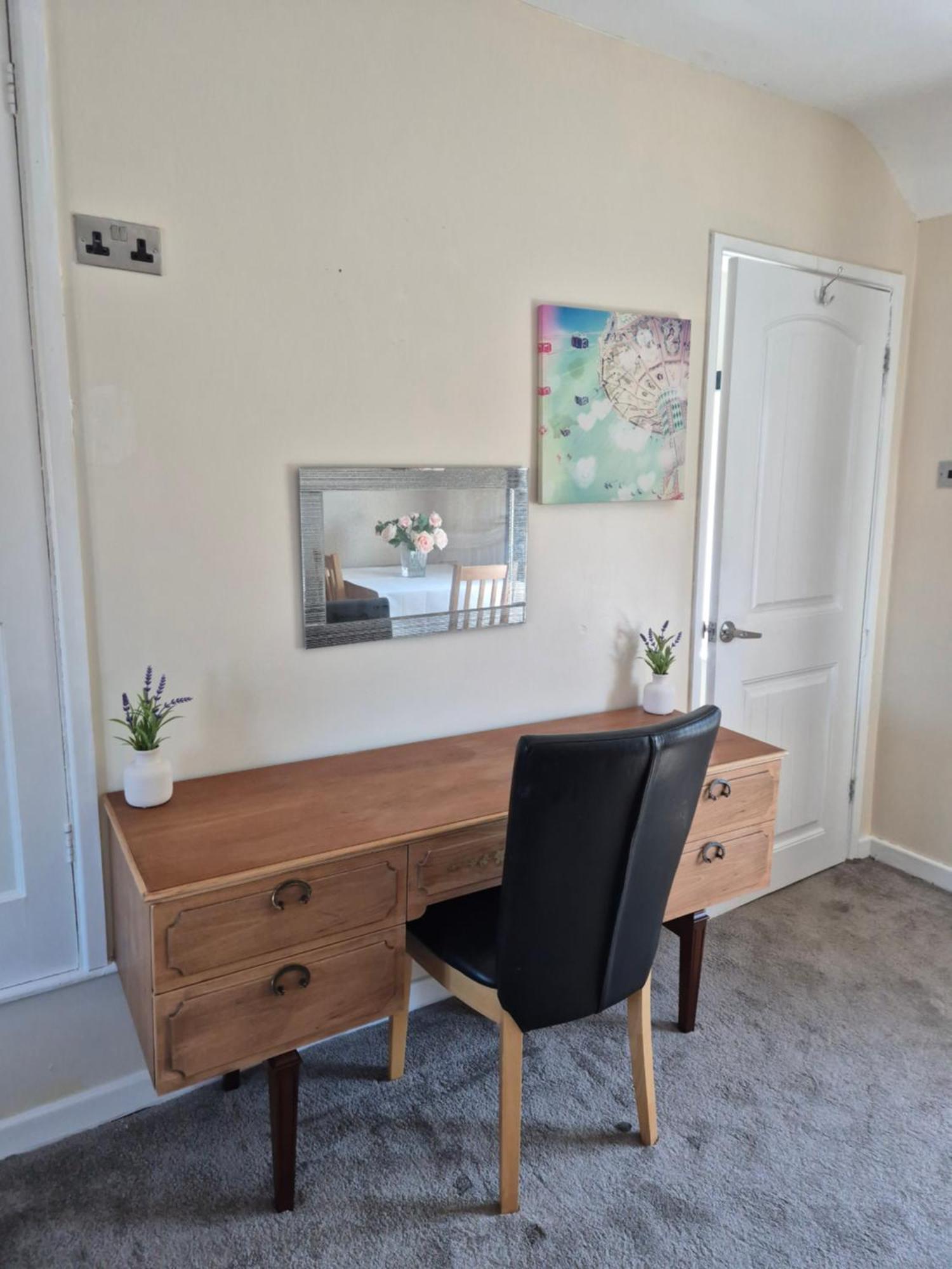 Accomadation Wrexham Eksteriør billede